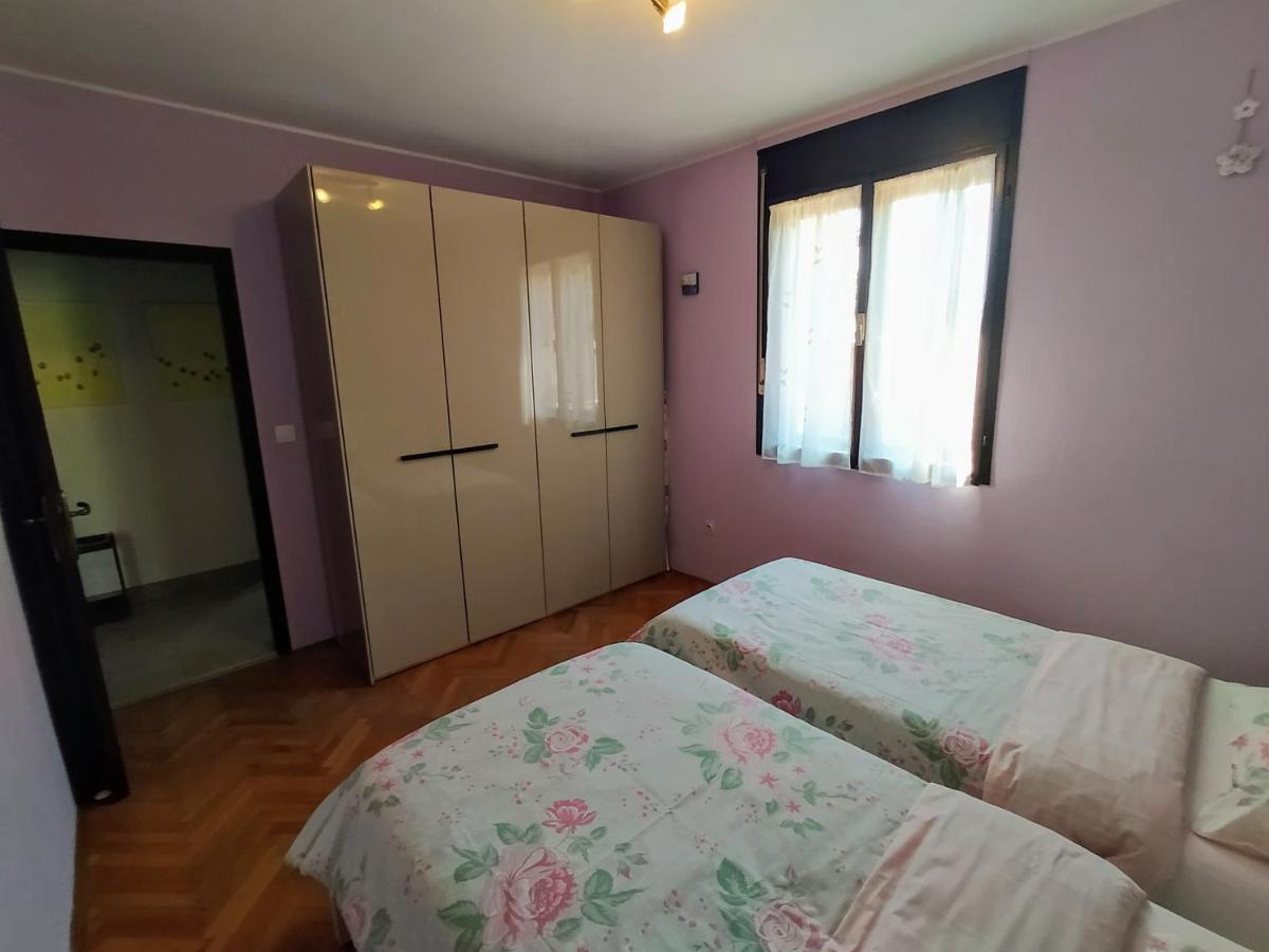 Apartments Villa Sabina プーラ エクステリア 写真