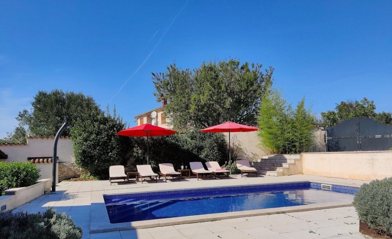 Apartments Villa Sabina プーラ エクステリア 写真
